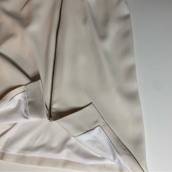 A Jackie-O kind of dress by Issue New York. - Picture 7 of 14